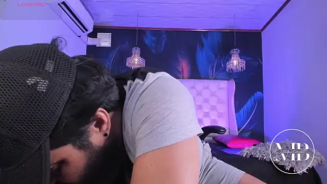 Snapshot of MichaelBear_ chatting on 02-16-26, 05:42 MichaelBear online show from 02-16-26, 05:42