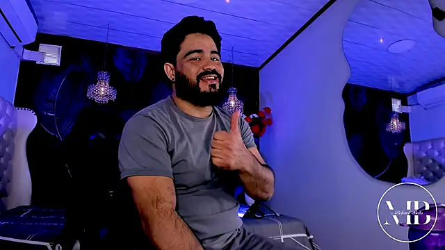 Snapshot of MichaelBear_ chatting on 02-26-26, 01:32 MichaelBear online show from 02-26-26, 01:32