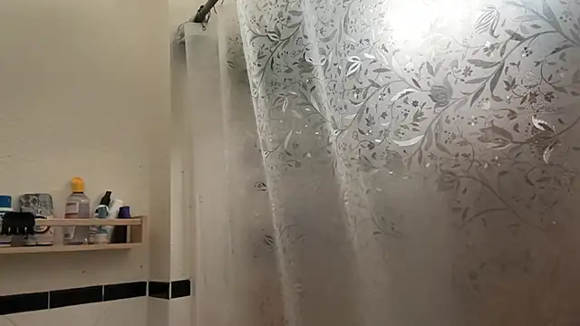 Snapshot of dreamyriri chatting on 03-04-26, 09:54 dreamyriri online show from 03-04-26, 09:54