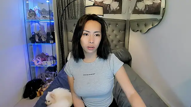 reighnempress online show from 10-23-25, 02:44