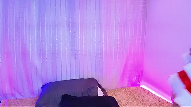 Snapshot of Samii_Evans chatting on 12-24-24, 07:49 Samii Evans online show from 12-24-24, 07:49