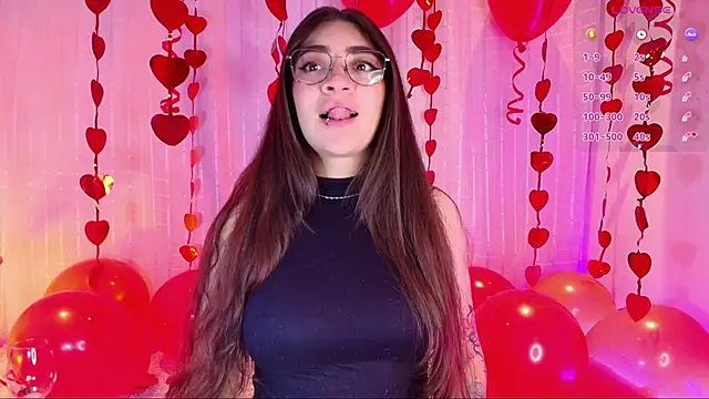 Snapshot of Samii_Evans chatting on 02-14-25, 05:09 Samii Evans online show from 02-14-25, 05:09