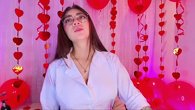 Snapshot of Samii_Evans chatting on 02-15-25, 03:42 Samii Evans online show from 02-15-25, 03:42