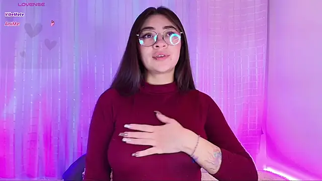 Snapshot of Samii_Evans chatting on 03-05-25, 05:40 Samii Evans online show from 03-05-25, 05:40