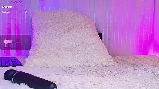 Snapshot of Samii_Evans chatting on 03-06-25, 07:36 Samii Evans online show from 03-06-25, 07:36