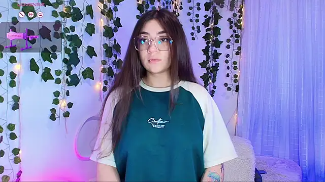 Snapshot of Samii_Evans chatting on 10-18-25, 11:49 Samii Evans online show from 10-18-25, 11:49