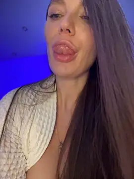 Emma Catt online show from 12-24-24, 05:44