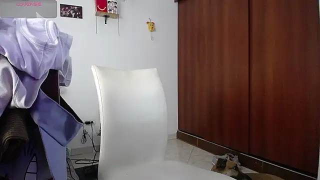 Snapshot of Moon_lunita chatting on 02-25-26, 09:13 Moon lunita online show from 02-25-26, 09:13