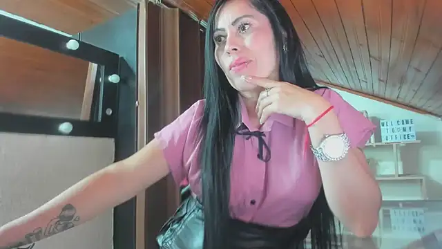 Snapshot of Tania_mature chatting on 01-30-25, 10:30 Tania mature online show from 01-30-25, 10:30