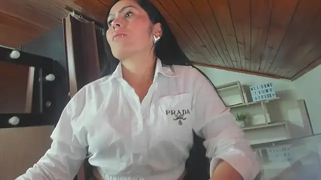 Snapshot of Tania_mature chatting on 01-31-25, 07:29 Tania mature online show from 01-31-25, 07:29