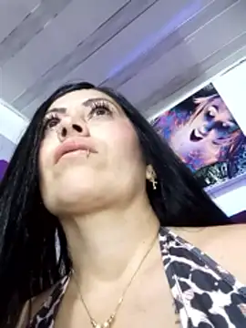 Snapshot of Tania_mature chatting on 04-25-26, 05:43 Tania mature online show from 04-25-26, 05:43