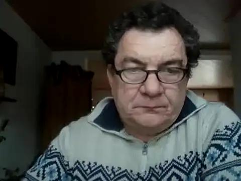 Snapshot of Nobbie444 chatting on 12-14-25, 11:37 Nobbie444 online show from 12-14-25, 11:37