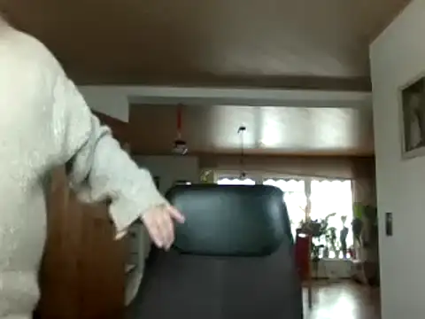 Snapshot of Nobbie444 chatting on 01-10-26, 09:11 Nobbie444 online show from 01-10-26, 09:11