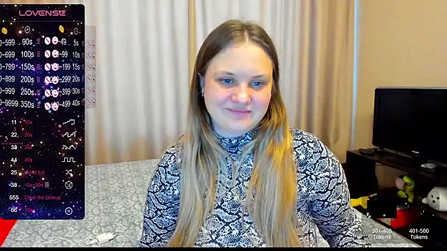 Snapshot of AlanaBrox chatting on 12-17-24, 09:39 AlanaBrox online show from 12-17-24, 09:39