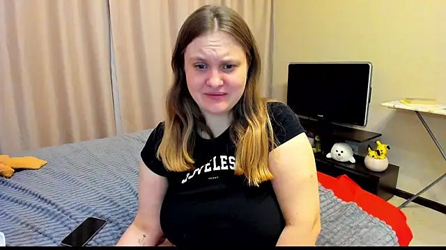 Snapshot of AlanaBrox chatting on 03-20-25, 03:13 AlanaBrox online show from 03-20-25, 03:13