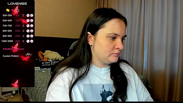 Snapshot of AlanaBrox chatting on 09-09-25, 10:37 AlanaBrox online show from 09-09-25, 10:37