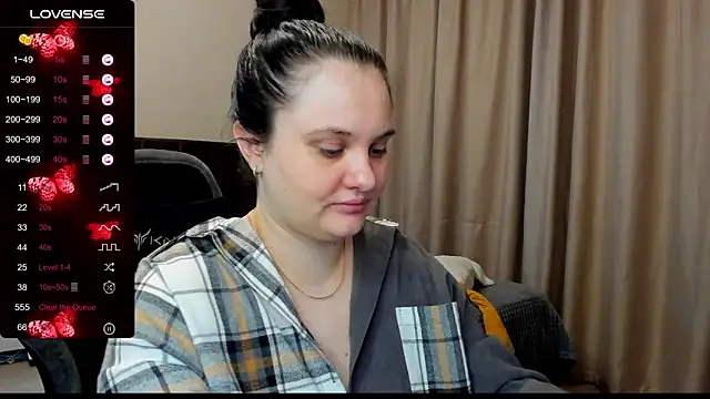 Snapshot of AlanaBrox chatting on 11-09-25, 02:04 AlanaBrox online show from 11-09-25, 02:04