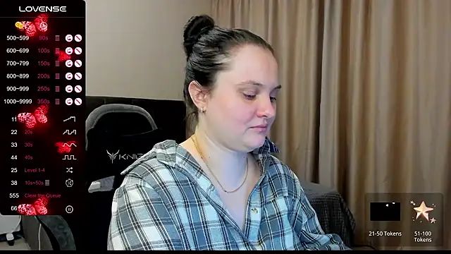 Snapshot of AlanaBrox chatting on 11-17-25, 11:43 AlanaBrox online show from 11-17-25, 11:43