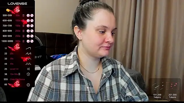 Snapshot of AlanaBrox chatting on 11-25-25, 10:54 AlanaBrox online show from 11-25-25, 10:54