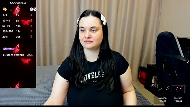 Snapshot of AlanaBrox chatting on 03-05-26, 01:01 AlanaBrox online show from 03-05-26, 01:01