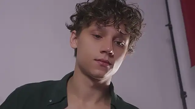 Snapshot of Nicky_neal chatting on 09-17-25, 11:34 Nicky neal online show from 09-17-25, 11:34