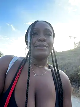 TilaTotti online show from 10-21-25, 11:38