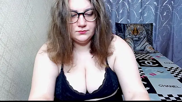 Sindy Jeniceee online show from 06-03-26, 04:01