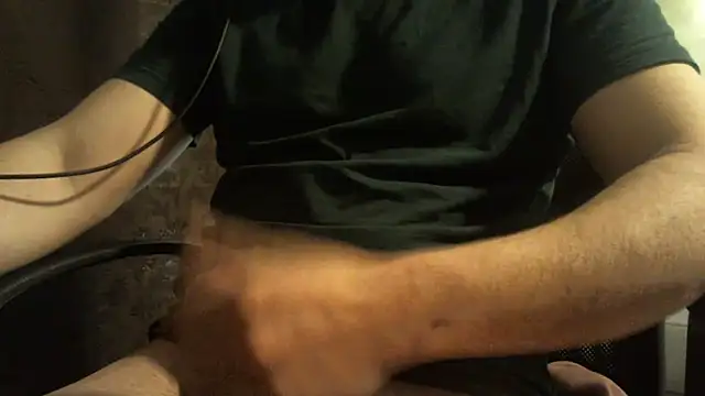 Snapshot of chic0secret0 chatting on 03-30-26, 09:32 chic0secret0 online show from 03-30-26, 09:32