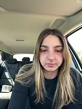 DoriDeluxe66 online show from 04-10-26, 10:09