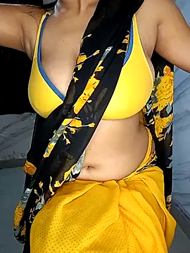 Snapshot of Ms_Divya chatting on 01-01-25, 12:44 Ms Divya online show from 01-01-25, 12:44