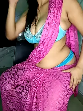 Snapshot of Ms_Divya chatting on 01-05-25, 01:26 Ms Divya online show from 01-05-25, 01:26