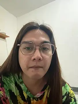 Snapshot of MarieLoveGlamorous chatting on 03-12-26, 05:30 MarieLoveGlamorous online show from 03-12-26, 05:30