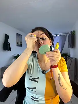 carolina16love online show from 10-18-25, 09:48