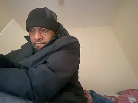 Snapshot of CuzzyB69 chatting on 02-22-25, 12:51 CuzzyB69 online show from 02-22-25, 12:51