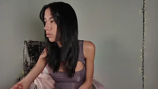  monamour  online show from 01-18-25, 08:10