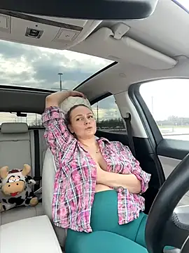 Bondgirl 013 online show from 01-24-25, 09:28