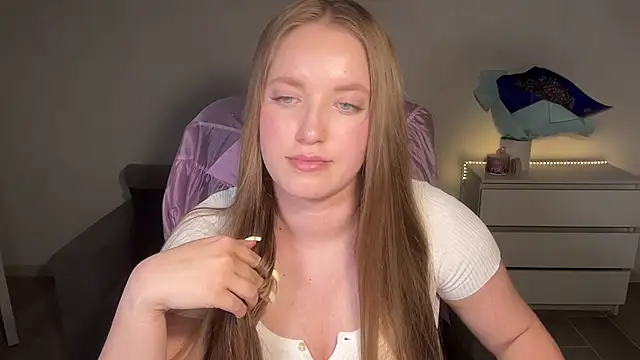 Snapshot of EvaMaddison chatting on 07-15-26, 08:36 EvaMaddison online show from 07-15-26, 08:36
