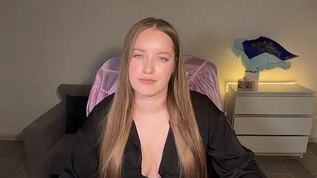 Snapshot of EvaMaddison chatting on 07-16-26, 10:16 EvaMaddison online show from 07-16-26, 10:16