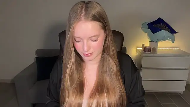 Snapshot of EvaMaddison chatting on 07-26-26, 11:00 EvaMaddison online show from 07-26-26, 11:00