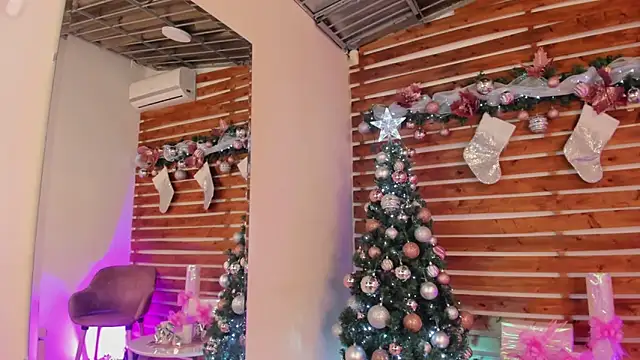 Snapshot of _MeganRain chatting on 12-22-25, 08:55 MeganRain online show from 12-22-25, 08:55