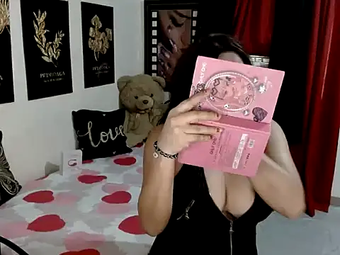 UrhotGoddess online show from 07-23-26, 02:31