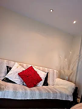 AureliaDoux online show from 11-12-25, 03:01