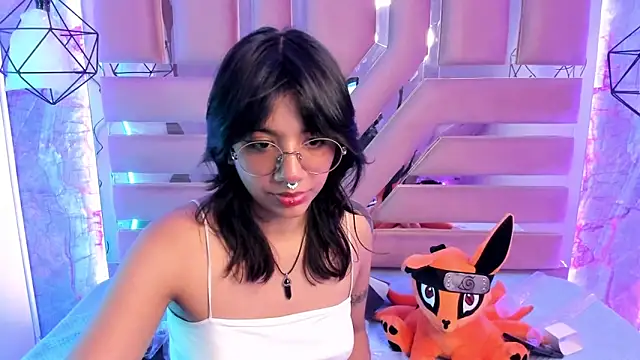 Nami usagi online show from 12-19-24, 04:57