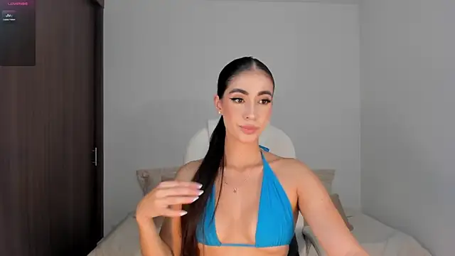 Snapshot of RebeccaBaxter chatting on 01-15-25, 12:41 RebeccaBaxter online show from 01-15-25, 12:41