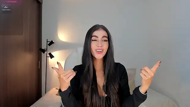 RebeccaBaxter online show from 11-12-25, 01:17