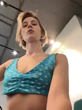 Snapshot of Feral_berry_8133 chatting on 12-27-24, 06:03 Feral berry 8133 online show from 12-27-24, 06:03