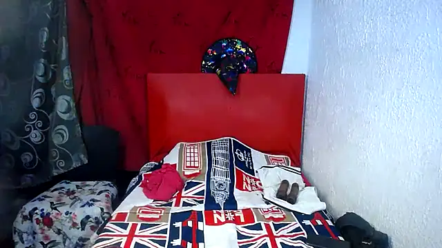 Snapshot of lili_sweet777 chatting on 11-30-25, 08:46 lili sweet777 online show from 11-30-25, 08:46