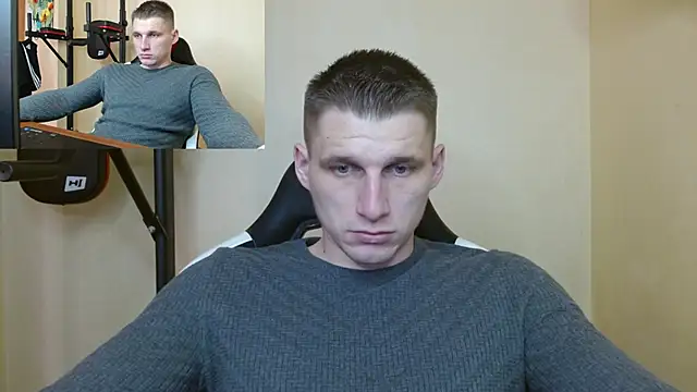 Snapshot of PoliglotJoe chatting on 01-07-25, 10:01 PoliglotJoe online show from 01-07-25, 10:01