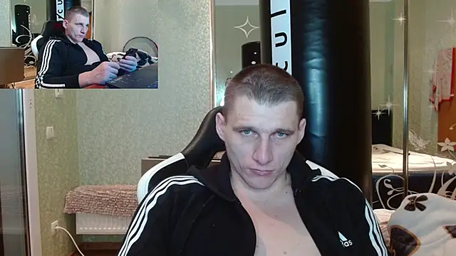 Snapshot of PoliglotJoe chatting on 02-08-25, 11:45 PoliglotJoe online show from 02-08-25, 11:45
