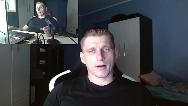Snapshot of PoliglotJoe chatting on 09-09-25, 08:30 PoliglotJoe online show from 09-09-25, 08:30